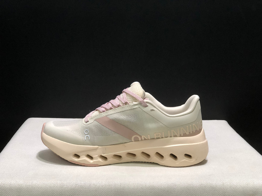 On cloudsurfer Next Pink