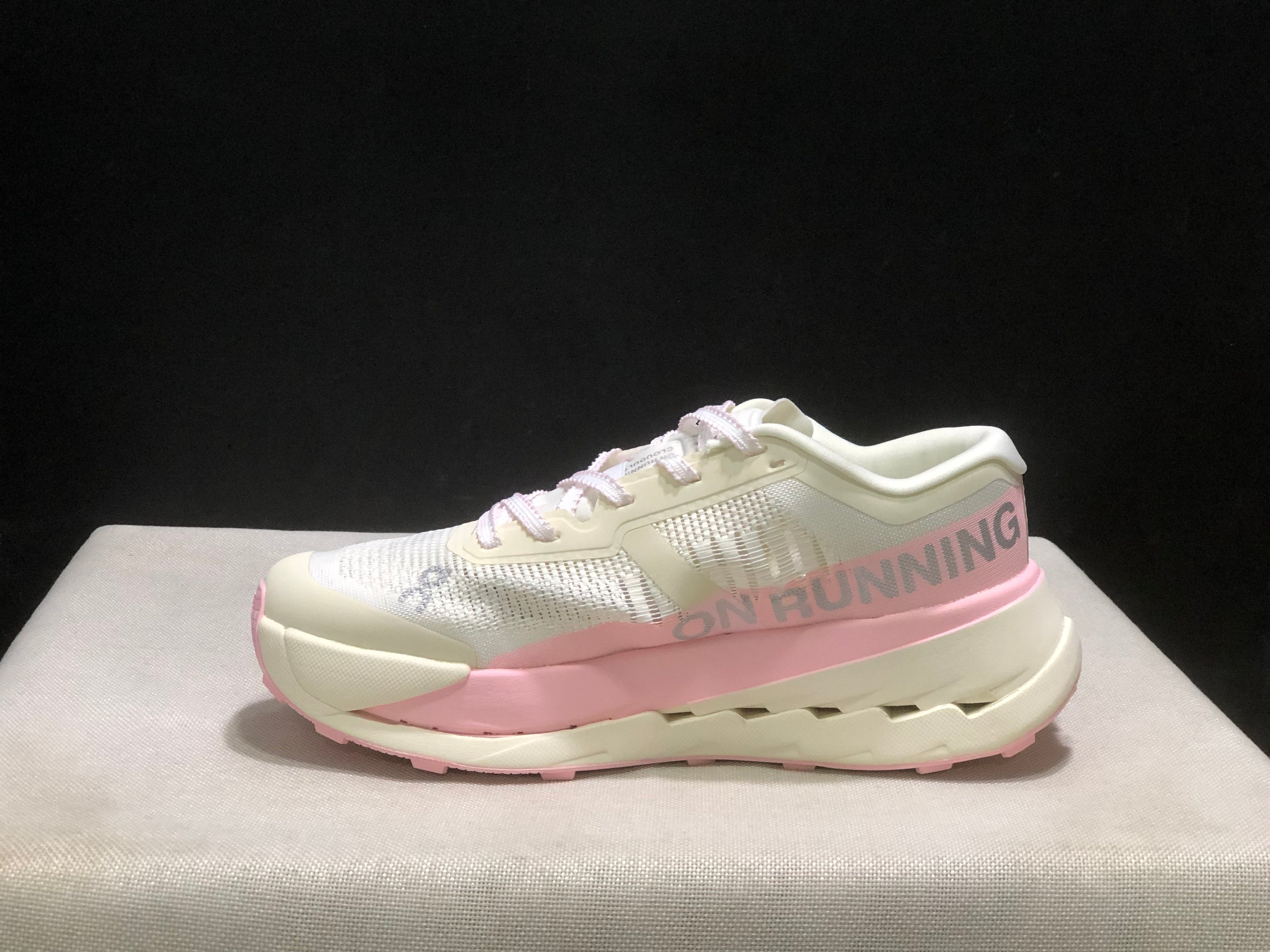 On Cloudultra pro pink