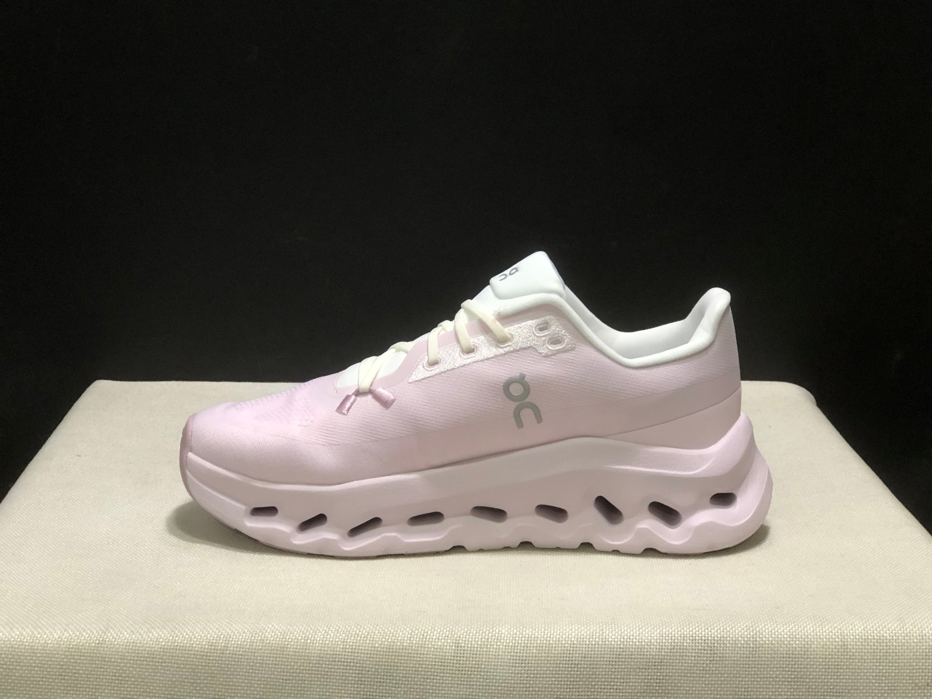 On cloudtilt Pink