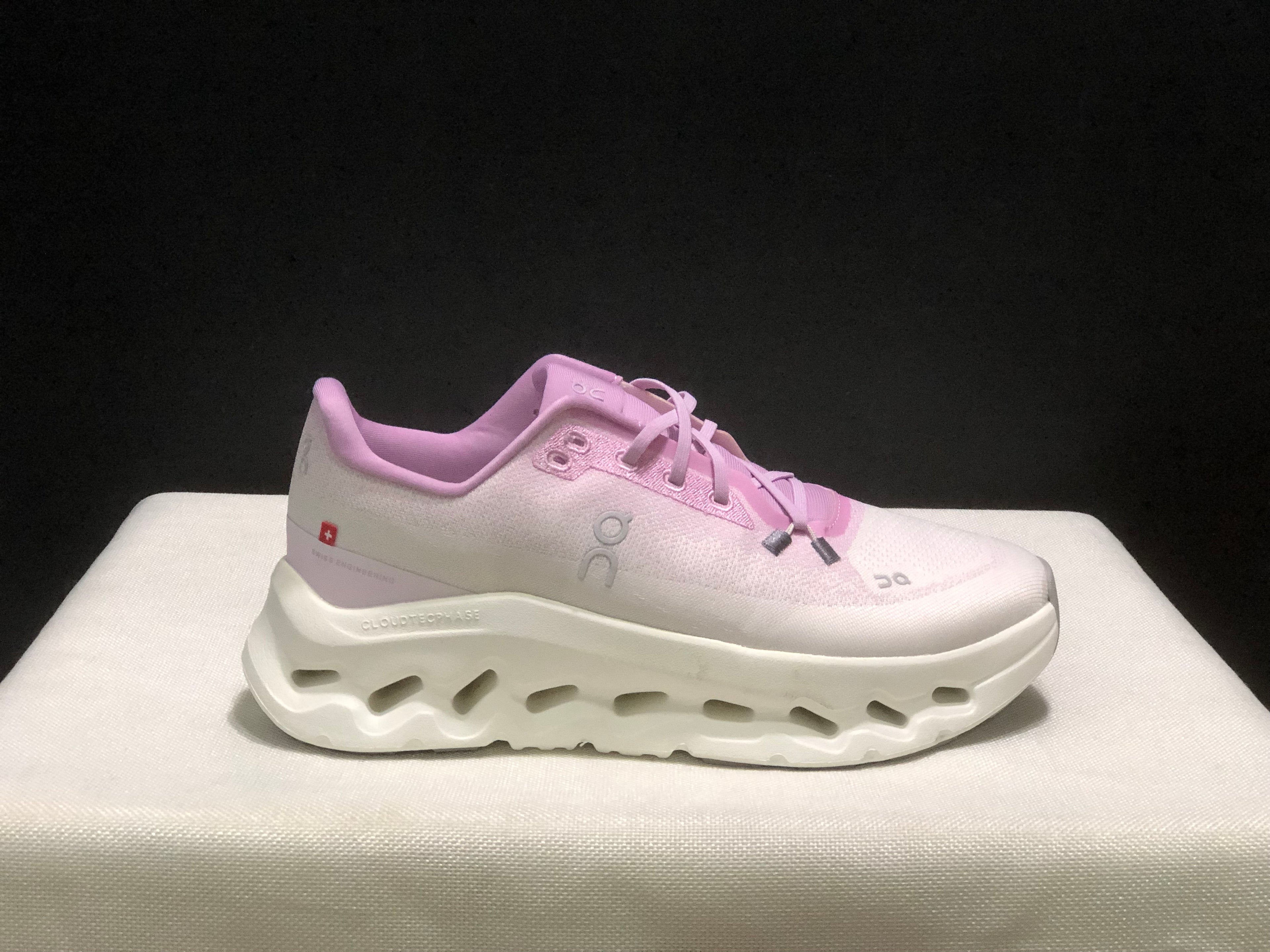 On cloudtilt Pink